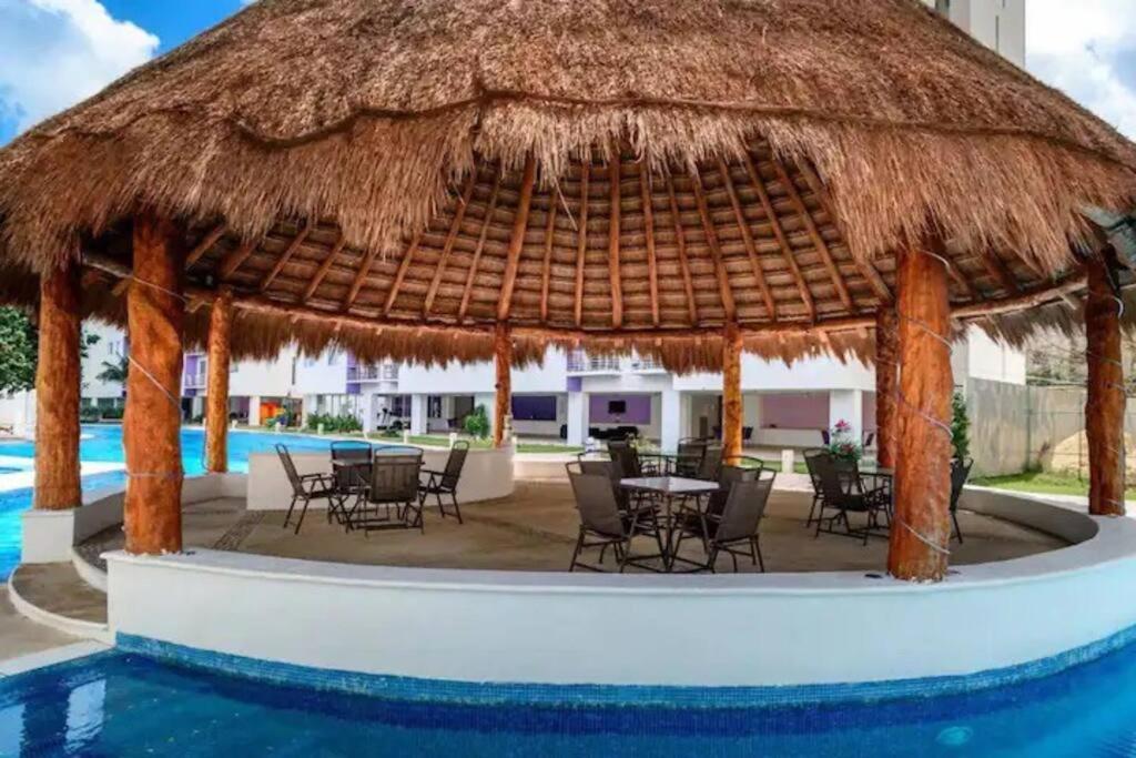 Home & Office Cancun Pool Exteriör bild